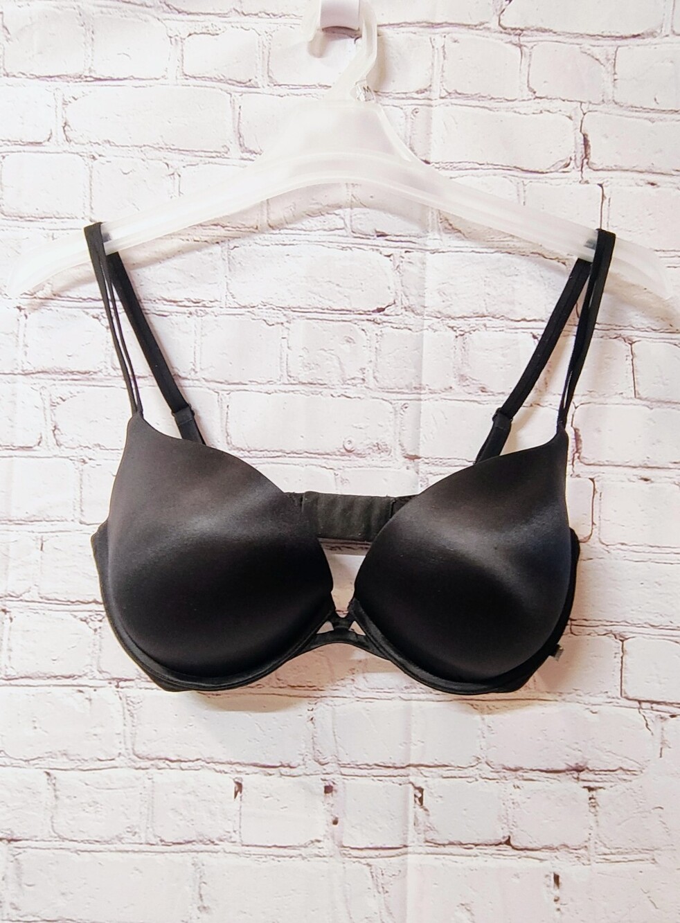 Victoria's Secret Very Sexy Push Up Underwire Black Bra 34DDD